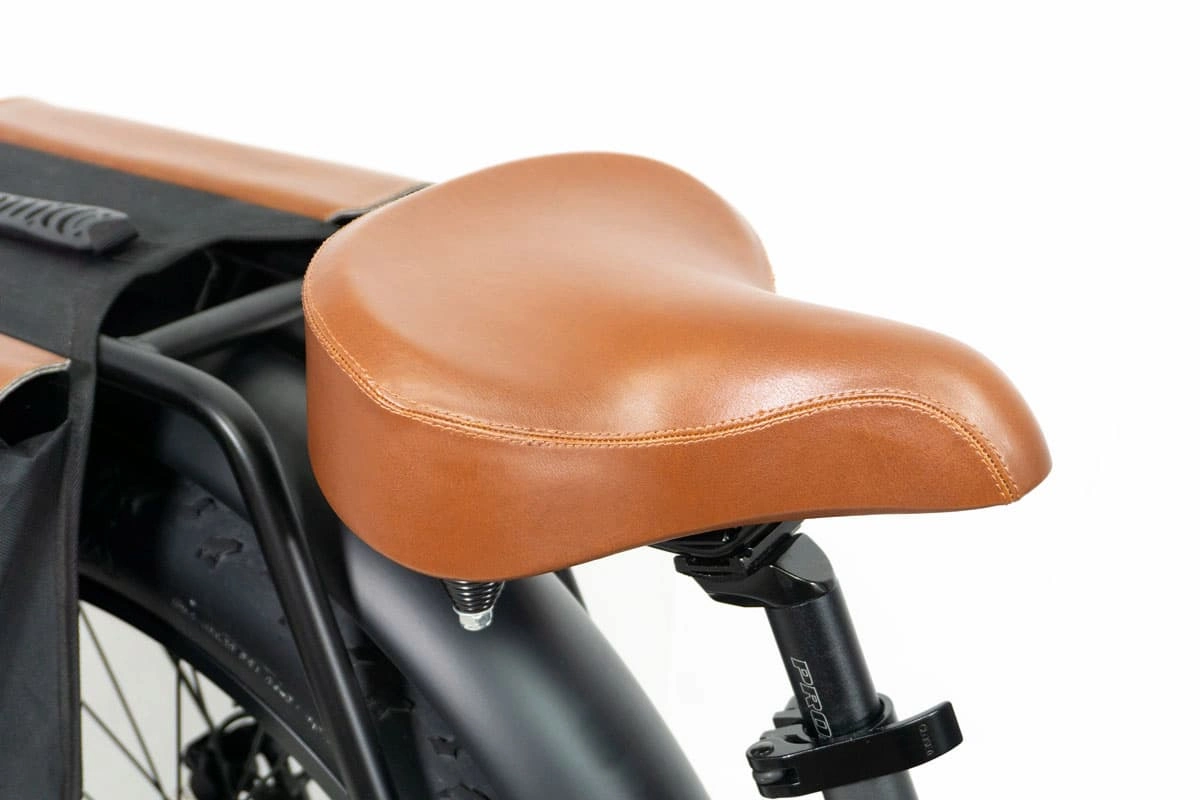 Cafe Racer Mach Abel leather saddle